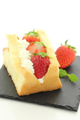 シフォンケーキ　苺