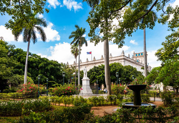 Fototapeta premium Plaza de Armas in Havanna