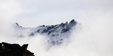 paesaggio alpino al colle del Nivolet, nel parco nazionale del Gran Paradiso