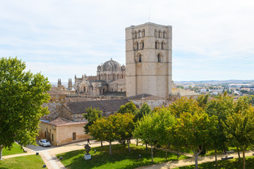 Fototapeta na wymiar byzantine cathedral of zamora, Spain