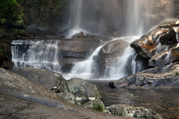 Obraz premium tropical waterfall in Petrópolis, Rio de janeiro.
