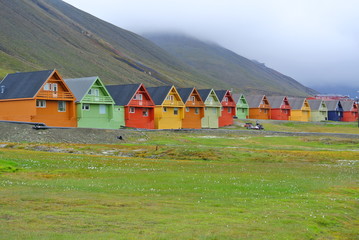 Longyearbyen bunte Häuser Spitzbergen Norwegen