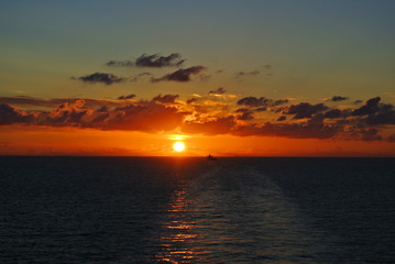 Sonnenuntergang vor Norwegen