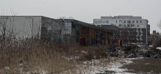 Fototapeta na wymiar old abandonned factory