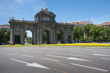 Fototapeta na wymiar Puerta de Alcalá de Madrid