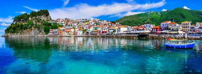 Gardinen Colorful Greece - beautiful coastal town Parga. Greek holidays © Freesurf