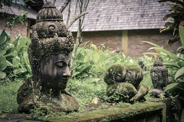 Fototapeta na wymiar Stone Buddha decoration head