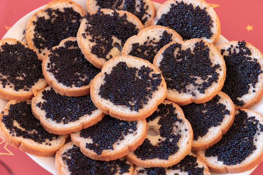toasts de caviar