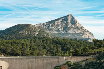 Obraz na płótnie Canvas Mont Sainte-Victoire