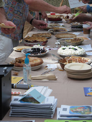 pie tasting at a farmers market © Jen Wolf