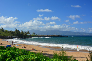 Fototapeta na wymiar DT Fleming Beach, Maui, Hawaiian Islands