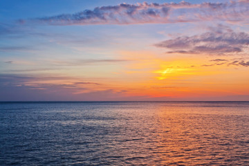 Obraz na płótnie Canvas Panoramic view on sunset sea