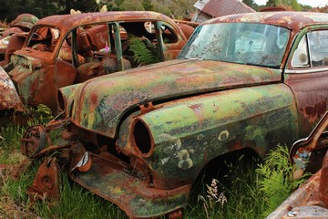 Fototapeta na wymiar Rusty car