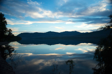 Fototapeta na wymiar lake sunset