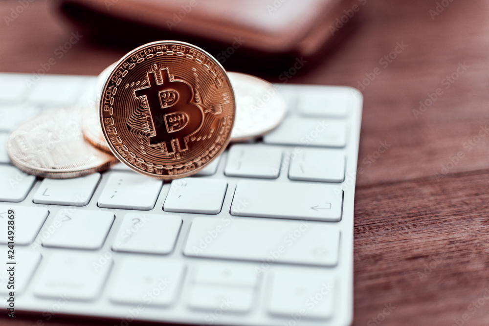 Aufkleber Cryptocurrency Bitcoin. Digital money for banking and international network payment. Wallet with blockchain concept.