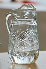 Стеклянный кувшин