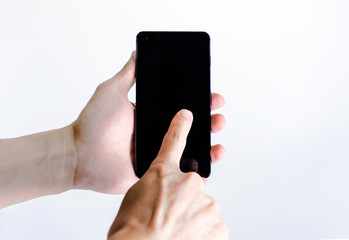 スマホを持つ手　縦向き