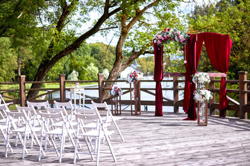 The scenery in the park for the wedding