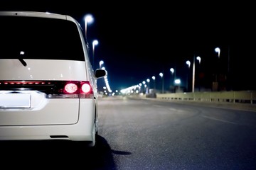 車と夜景