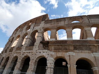 Obraz premium Coliseo o Anfiteatro Flavio,Imperio romano, siglo I y ubicado en Roma