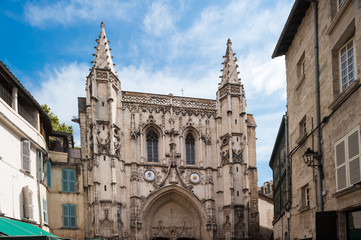 Fototapeta na wymiar Kirche Saint-Pierre in Avignon in Südfrankreich