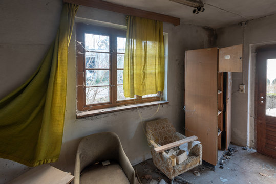 Überreste eines Zimmers im ehemaligen GST-Lager Prerow