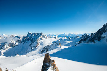 beautiful panoramic scenery view of europe alps landscape from the aiguille du midi chamonix france - obrazy, fototapety, plakaty
