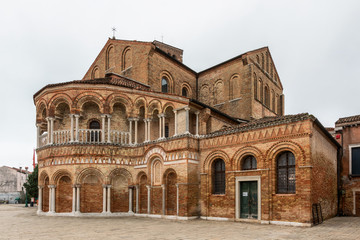 Obraz premium Romanesque church Santi Maria e Donato