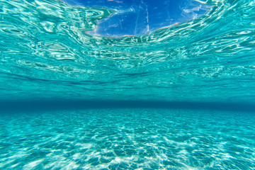 Underwater infinite horizon in George Town, Cayman Islands