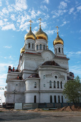 Fototapeta na wymiar Russian Orthodox Church in the end construction