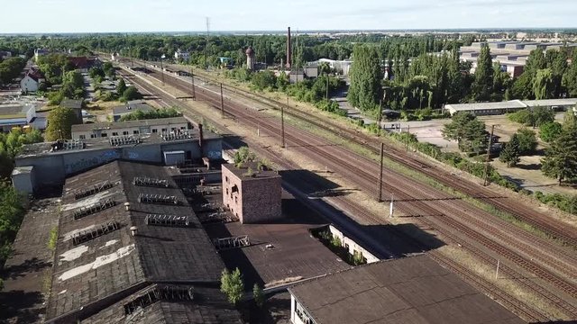 Infrastrucktur, Gleisanlage, Z&uuml;ge, Weichen, Stra&szlig;enbr&uuml;cken, Schienen, Bahnhof 