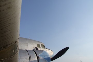 Fototapeta na wymiar Vintage propeller aircraft