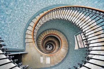 escalier bleu
