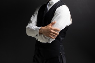 スーツ姿の男性