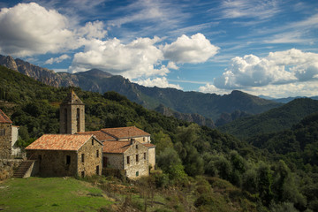 Fototapeta na wymiar Village Corse dans la montagne