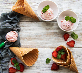 Strawberry ice cream