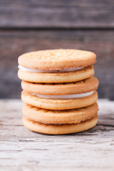 cookies with cream filling