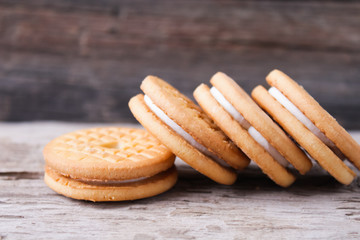 cookies with cream filling