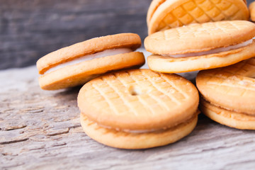 cookies with cream filling