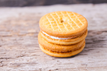 cookies with cream filling