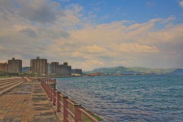 高松市の港です。夏はくつろげる所なのです。