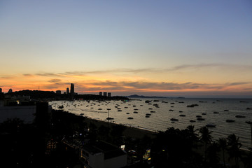 Fototapeta na wymiar Siluette Pattaya Beach Chon Buri after sunset