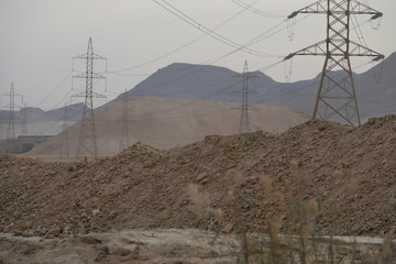 Ataqa Mountains and cables
