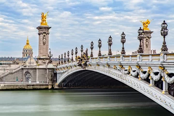 Vlies Fototapete Pont Alexandre III Pont Alexandre III und das Hôtel des Invalides
