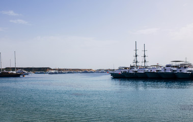 Fototapeta premium Ships in the Red Sea