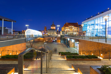 Obraz premium Architecture of the old town in Gdansk at dusk, Poland