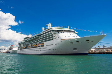 Fototapeta na wymiar Beautiful cruise ship. Mediterranean sea.