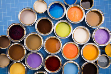 Metal tin cans with color paint