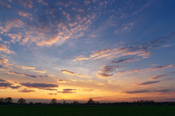 Naklejka premium Sonnenuntergang am Niederrhein