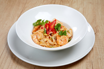 Tagliatelle with shrimps and parsley - Image